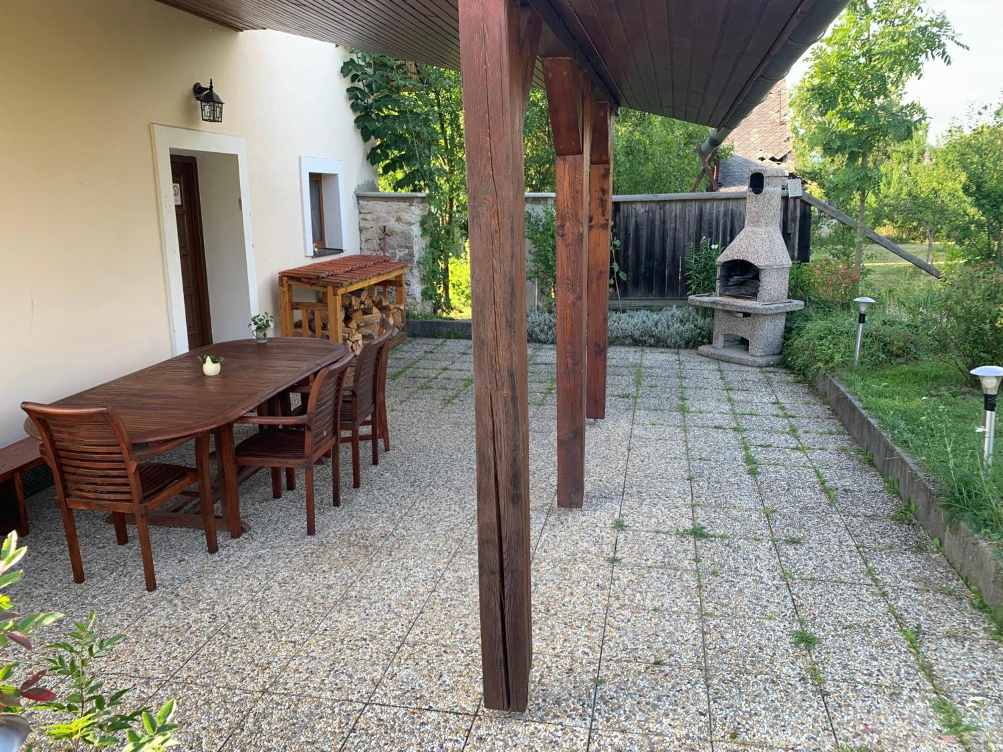 Villa Lypche Besenova Bagian luar foto