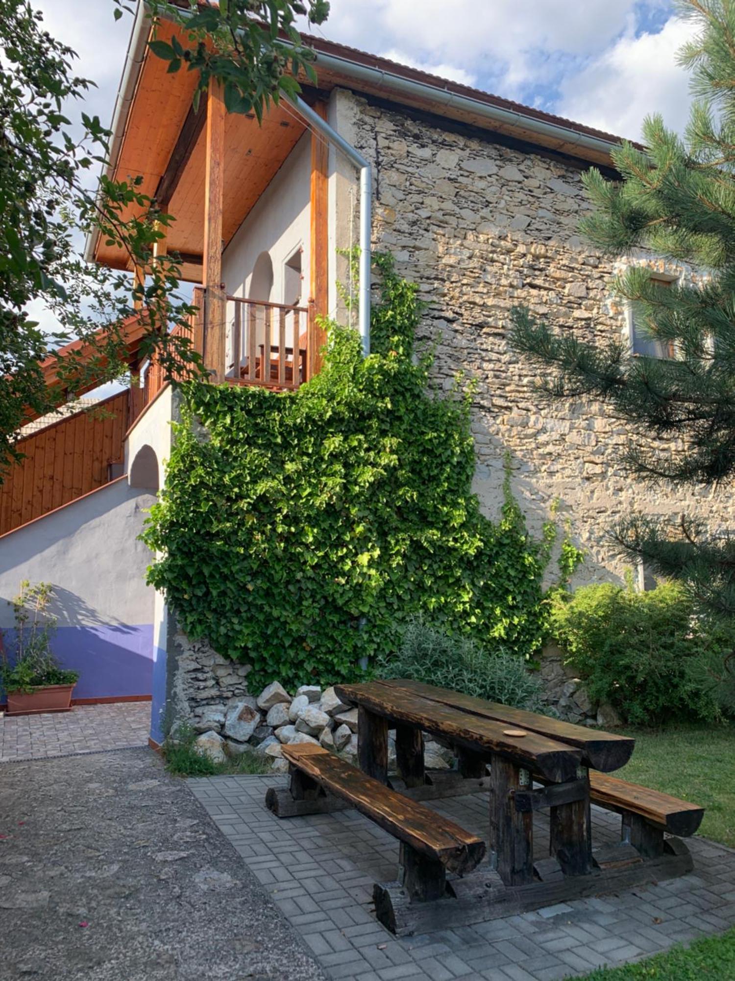 Villa Lypche Besenova Bagian luar foto