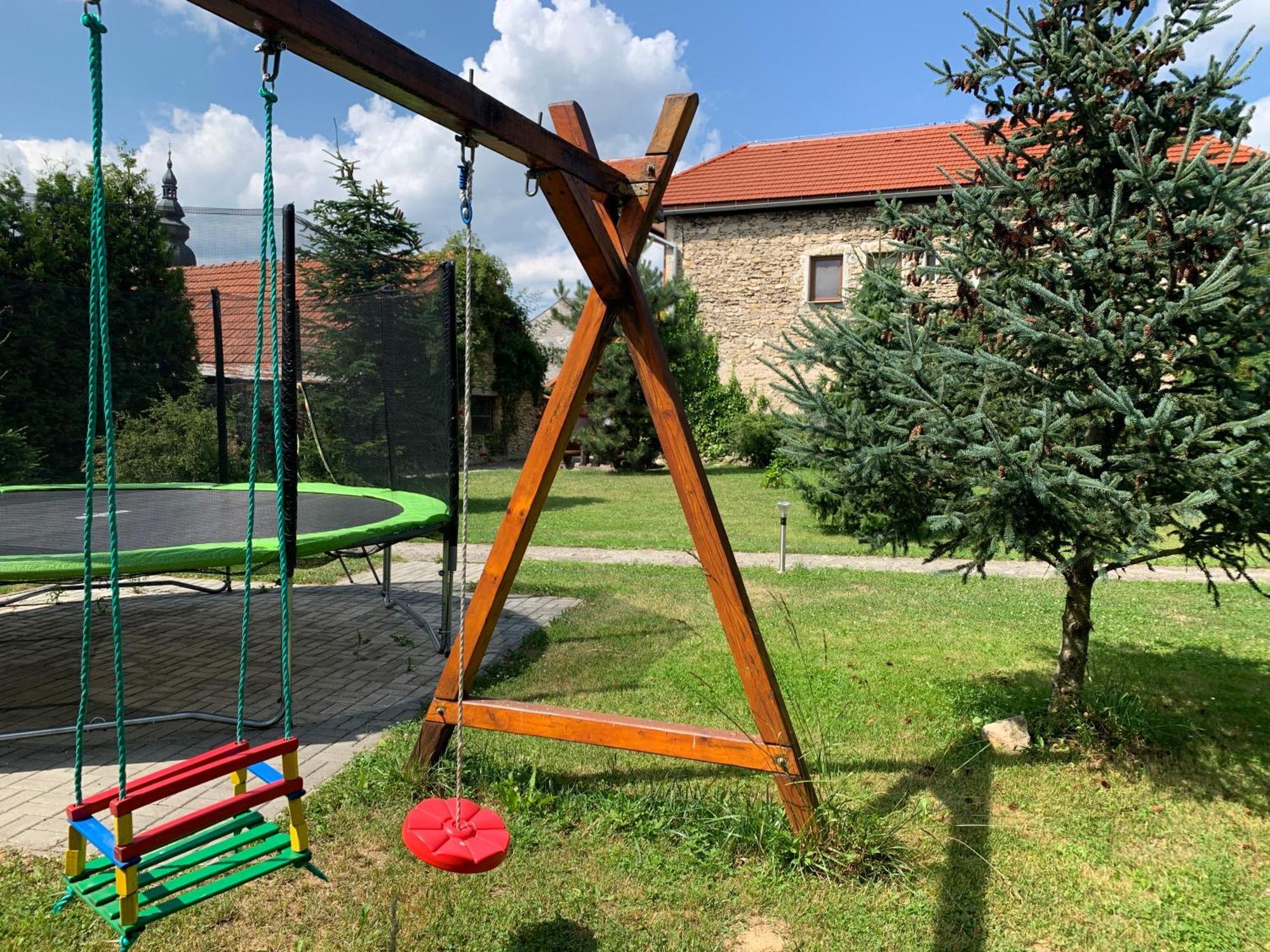 Villa Lypche Besenova Bagian luar foto
