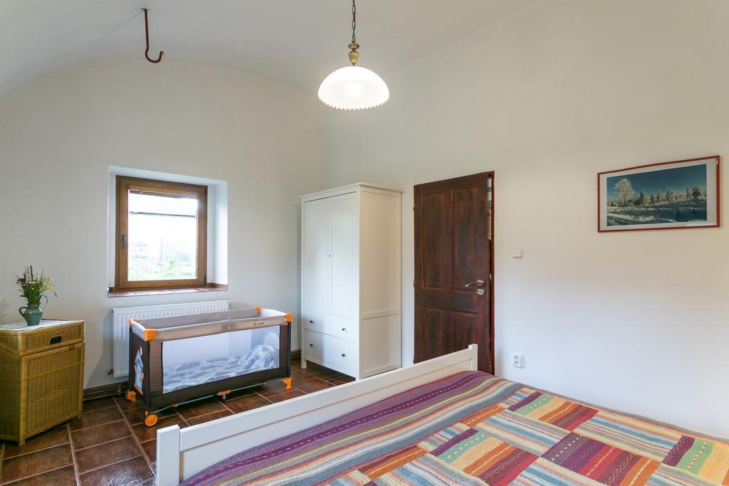 Villa Lypche Besenova Bagian luar foto